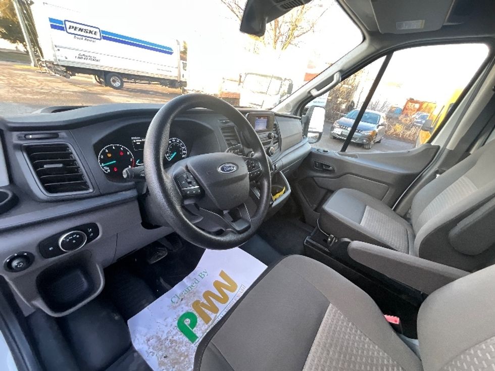 Cargo Van (Panel Van)-Light and Medium Duty Trucks-Ford-2020-Transit 250-Ottawa-ON-57,666\n\t\tkm-$ 41,500 - Image 14