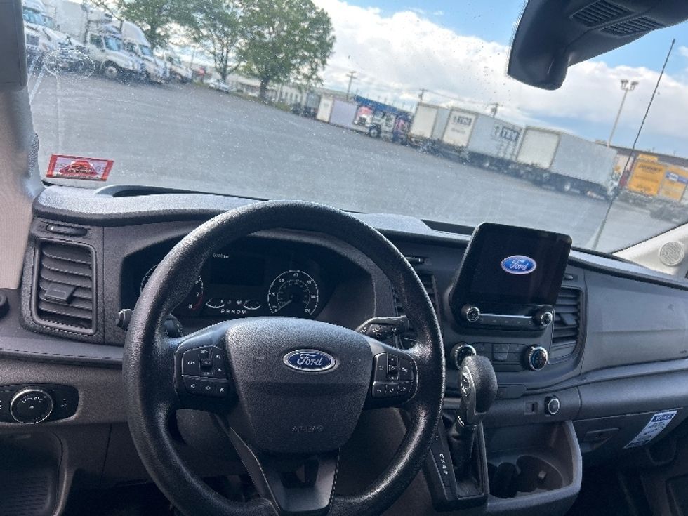 Cargo Van (Panel Van)-Light and Medium Duty Trucks-Ford-2020-Transit 250-Pennsauken-NJ-90,438\n\t\tmiles-$ 30,750 - Image 17