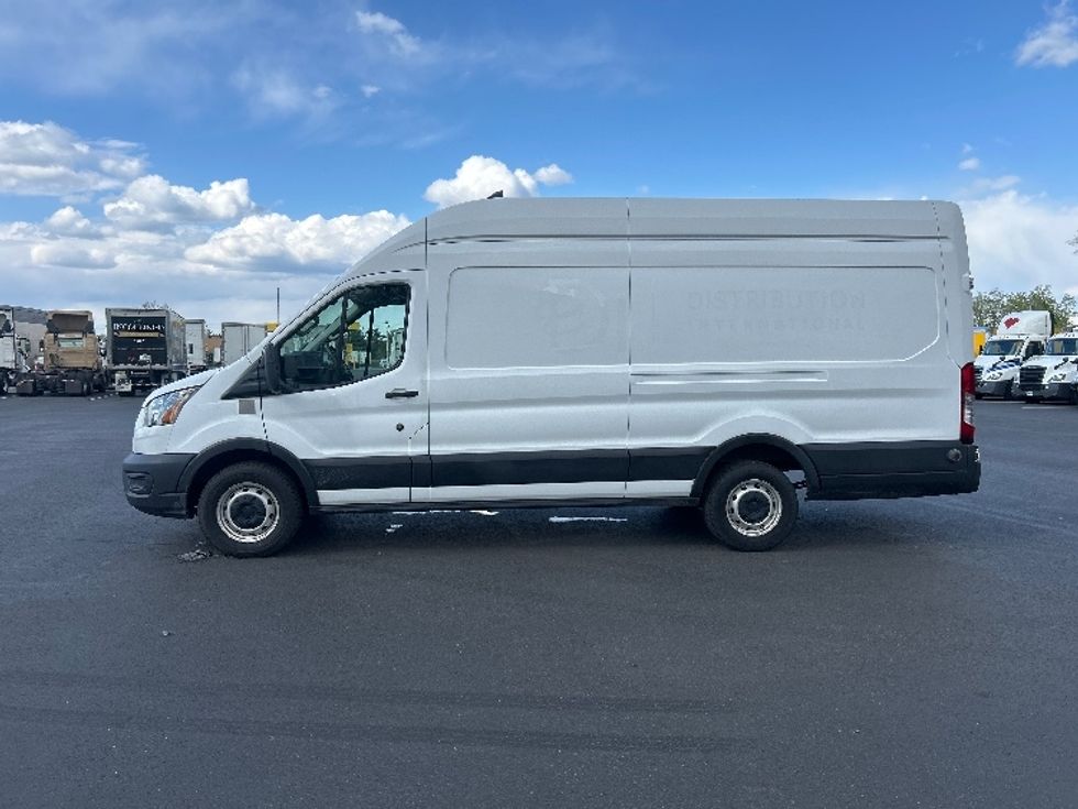 Cargo Van (Panel Van)-Light and Medium Duty Trucks-Ford-2020-Transit 250-Pennsauken-NJ-90,438\n\t\tmiles-$ 30,750 - Image 4