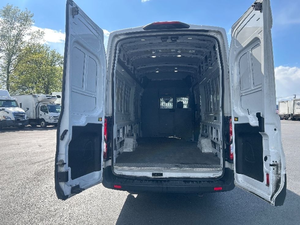 Cargo Van (Panel Van)-Light and Medium Duty Trucks-Ford-2020-Transit 250-Pennsauken-NJ-90,438\n\t\tmiles-$ 30,750 - Image 8