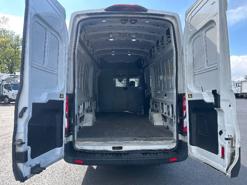 Cargo Van (Panel Van)-Light and Medium Duty Trucks-Ford-2020-Transit 250-Pennsauken-NJ-90,438\n\t\tmiles-$ 30,750 - Image 9