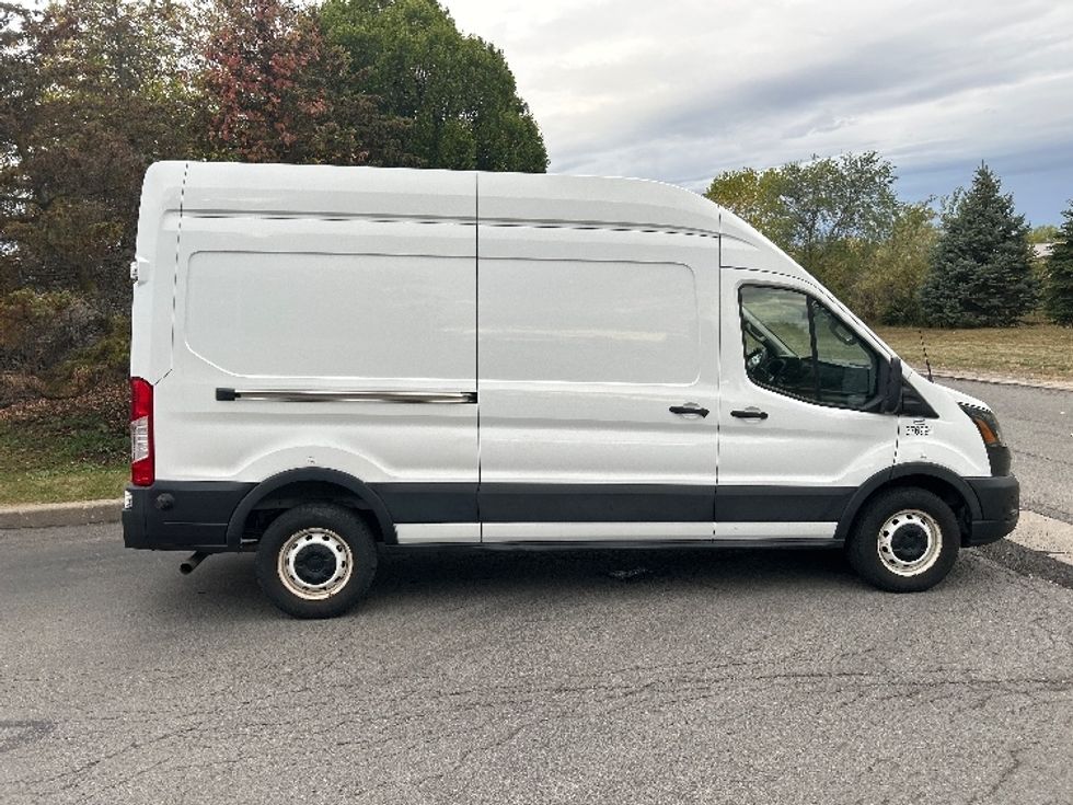 Cargo Van (Panel Van)-Light and Medium Duty Trucks-Ford-2020-Transit 250-Rochester-NY-66,967\n\t\tmiles-$ 31,750 - Image 11