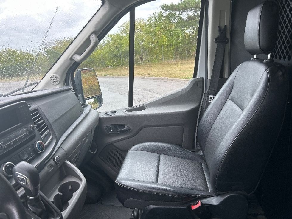 Cargo Van (Panel Van)-Light and Medium Duty Trucks-Ford-2020-Transit 250-Rochester-NY-66,967\n\t\tmiles-$ 31,750 - Image 15
