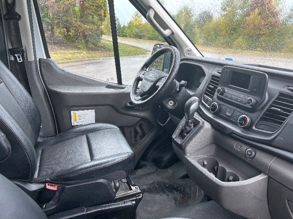 Cargo Van (Panel Van)-Light and Medium Duty Trucks-Ford-2020-Transit 250-Rochester-NY-66,967\n\t\tmiles-$ 31,750 - Image 18