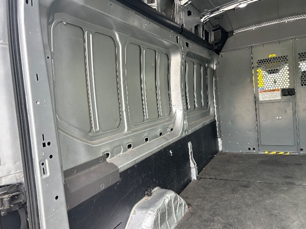 Cargo Van (Panel Van)-Light and Medium Duty Trucks-Ford-2020-Transit 250-Salem-VA-65,420\n\t\tmiles-$ 32,000 - Image 11