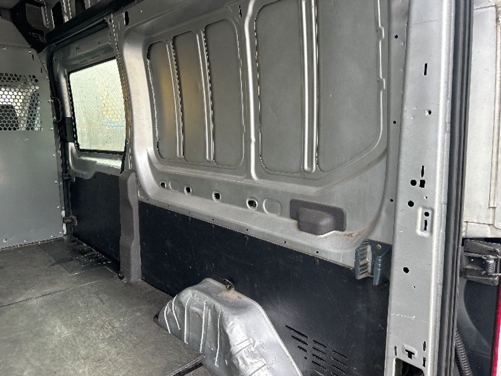 Cargo Van (Panel Van)-Light and Medium Duty Trucks-Ford-2020-Transit 250-Salem-VA-65,420\n\t\tmiles-$ 32,000 - Image 12