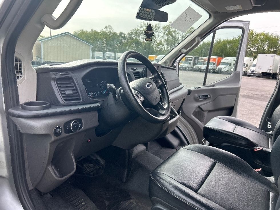 Cargo Van (Panel Van)-Light and Medium Duty Trucks-Ford-2020-Transit 250-Salem-VA-65,420\n\t\tmiles-$ 32,000 - Image 16