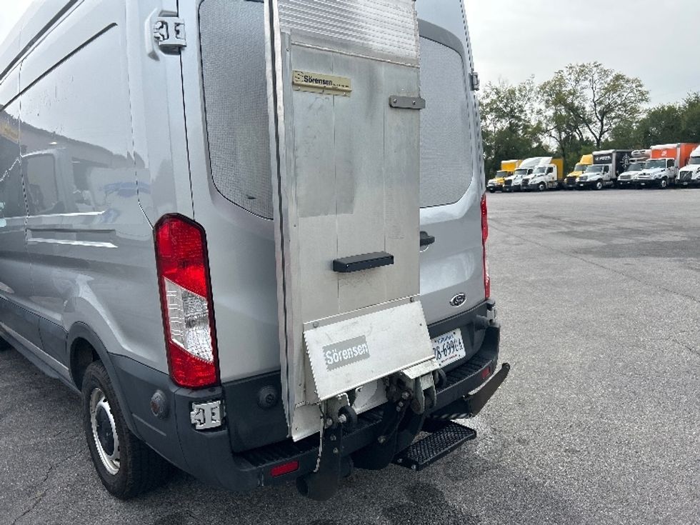 Cargo Van (Panel Van)-Light and Medium Duty Trucks-Ford-2020-Transit 250-Salem-VA-65,420\n\t\tmiles-$ 32,000 - Image 25