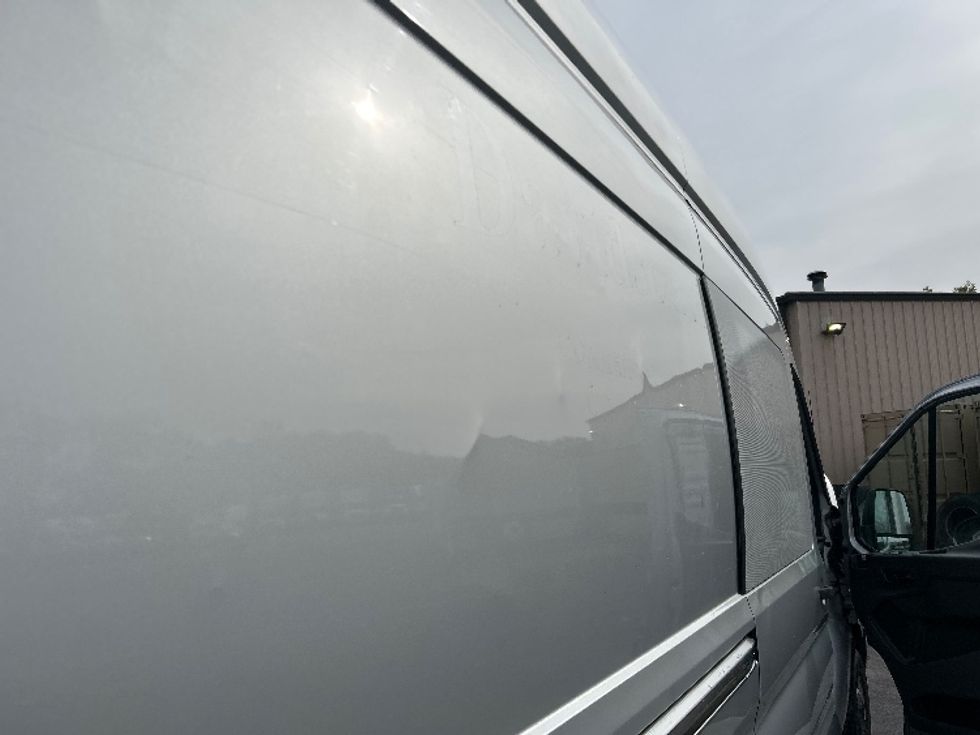 Cargo Van (Panel Van)-Light and Medium Duty Trucks-Ford-2020-Transit 250-Salem-VA-65,420\n\t\tmiles-$ 32,000 - Image 27