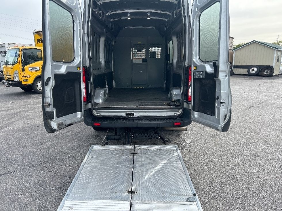 Cargo Van (Panel Van)-Light and Medium Duty Trucks-Ford-2020-Transit 250-Salem-VA-65,420\n\t\tmiles-$ 32,000 - Image 9