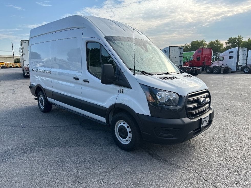 Cargo Van (Panel Van)-Light and Medium Duty Trucks-Ford-2020-Transit 250-San Antonio-TX-136,574\n\t\tmiles-$ 26,000 - Image 1