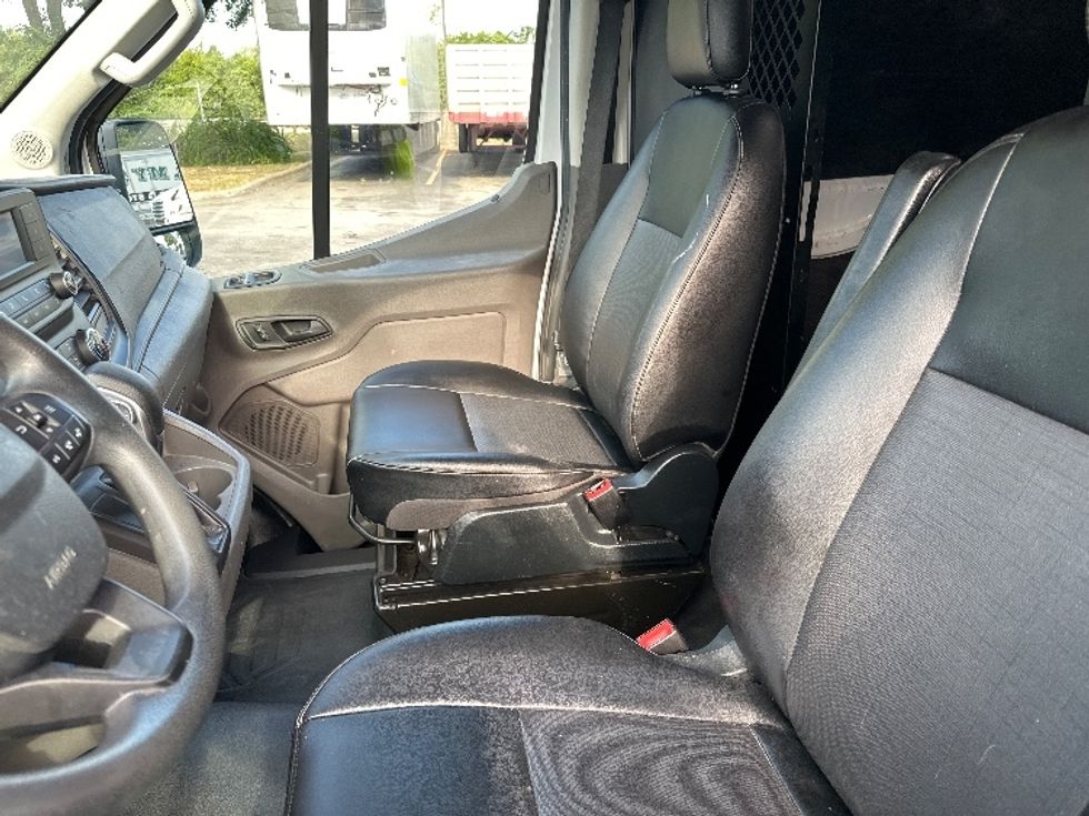 Cargo Van (Panel Van)-Light and Medium Duty Trucks-Ford-2020-Transit 250-San Antonio-TX-136,574\n\t\tmiles-$ 26,000 - Image 13