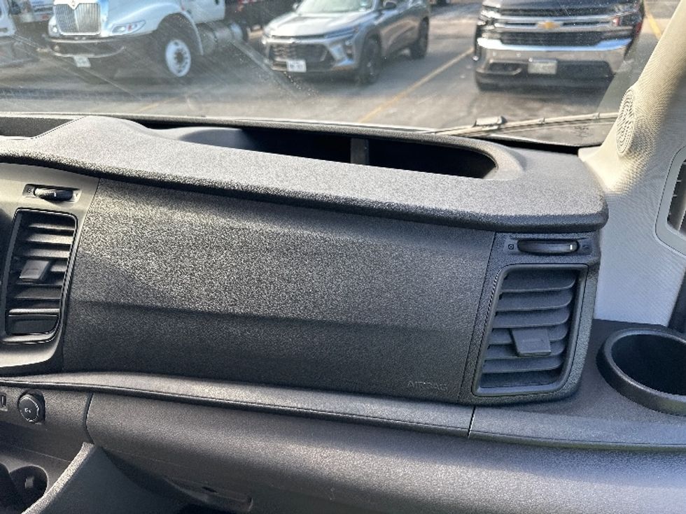 Cargo Van (Panel Van)-Light and Medium Duty Trucks-Ford-2020-Transit 250-San Antonio-TX-136,574\n\t\tmiles-$ 26,000 - Image 15