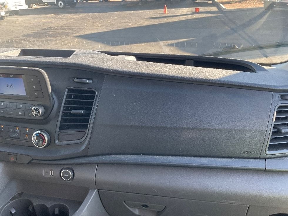 Cargo Van (Panel Van)-Light and Medium Duty Trucks-Ford-2020-Transit 250-Santa Ana-CA-33,012\n\t\tmiles-$ 37,750 - Image 21