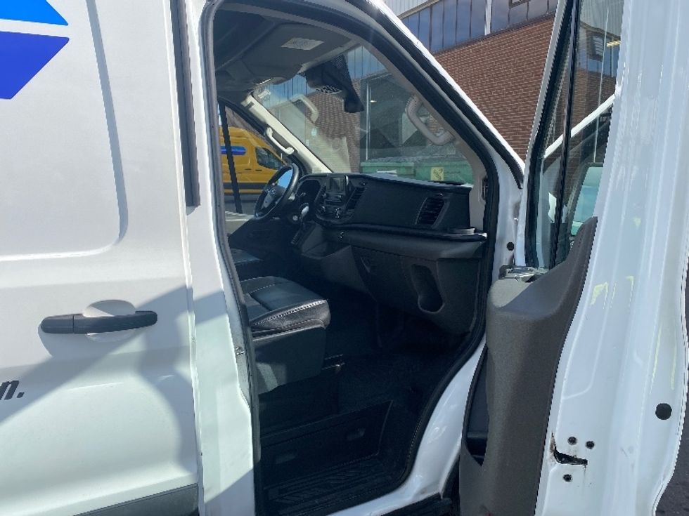 Cargo Van (Panel Van)-Light and Medium Duty Trucks-Ford-2020-Transit 250-Scarborough-ON-96,849\n\t\tkm-$ 43,000 - Image 20