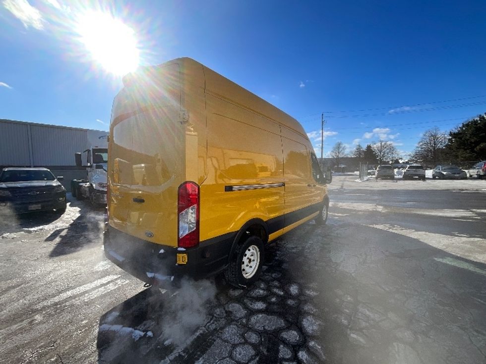 Cargo Van (Panel Van)-Light and Medium Duty Trucks-Ford-2020-Transit 250-Stoney Creek-ON-114,316\n\t\tkm-$ 37,000 - Image 11