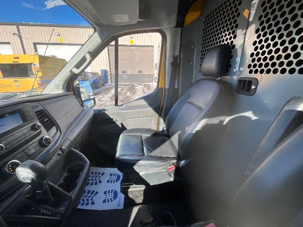 Cargo Van (Panel Van)-Light and Medium Duty Trucks-Ford-2020-Transit 250-Stoney Creek-ON-114,316\n\t\tkm-$ 37,000 - Image 16