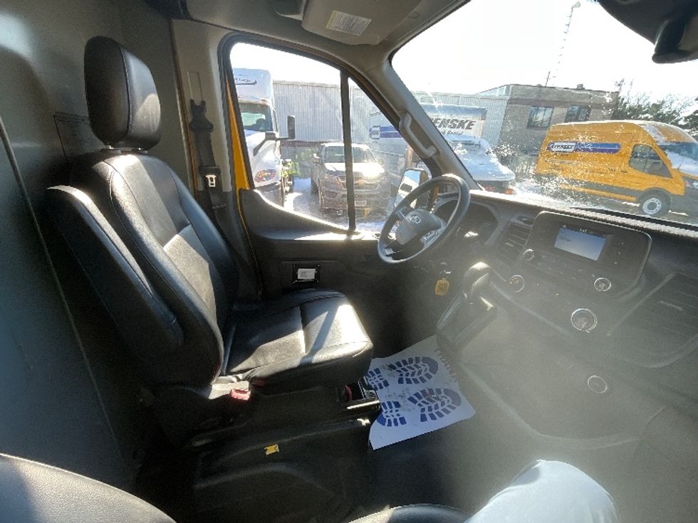 Cargo Van (Panel Van)-Light and Medium Duty Trucks-Ford-2020-Transit 250-Stoney Creek-ON-114,316\n\t\tkm-$ 37,000 - Image 19