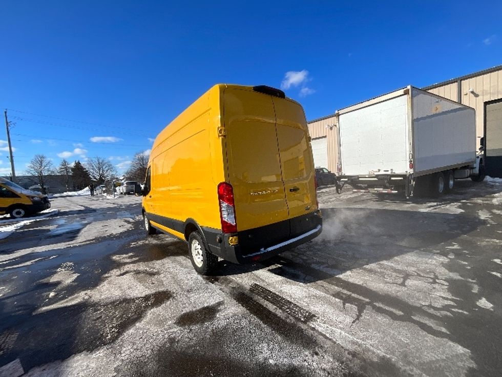 Cargo Van (Panel Van)-Light and Medium Duty Trucks-Ford-2020-Transit 250-Stoney Creek-ON-114,316\n\t\tkm-$ 37,000 - Image 5