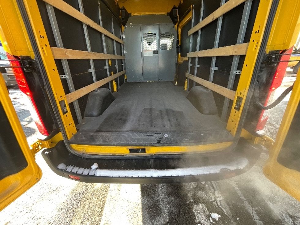 Cargo Van (Panel Van)-Light and Medium Duty Trucks-Ford-2020-Transit 250-Stoney Creek-ON-114,316\n\t\tkm-$ 37,000 - Image 8