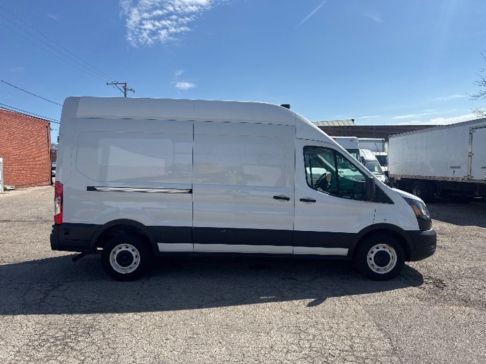 Cargo Van (Panel Van)-Light and Medium Duty Trucks-Ford-2020-Transit 250-Sturtevant-WI-52,521\n\t\tmiles-$ 35,500 - Image 12