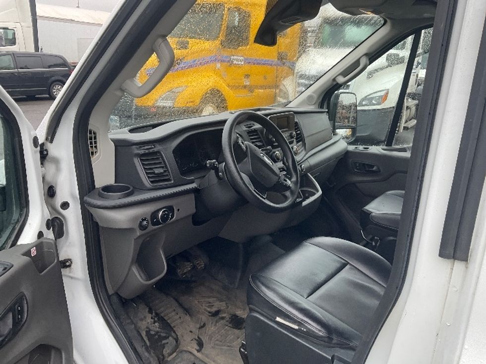 2020 Ford Transit photo 13