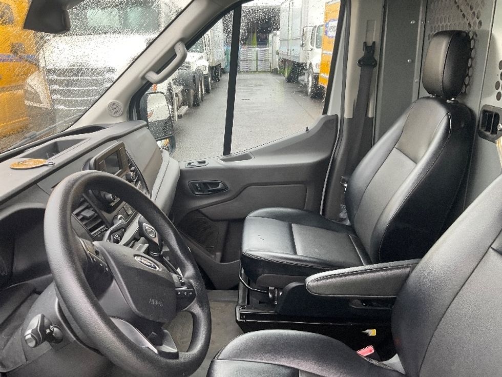 2020 Ford Transit photo 15