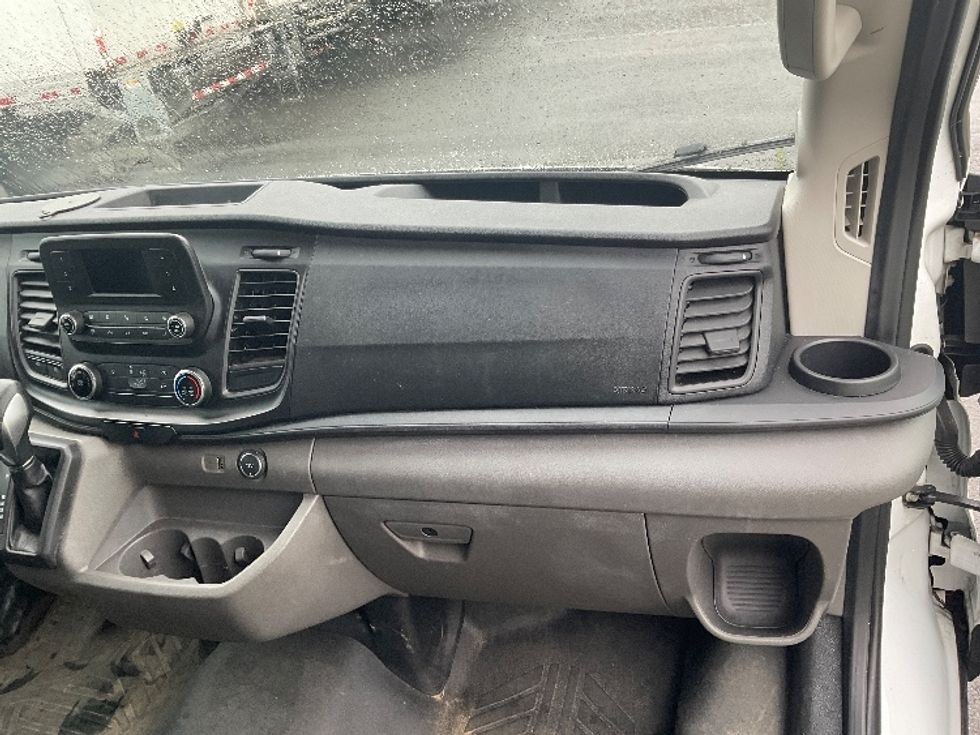 2020 Ford Transit photo 17