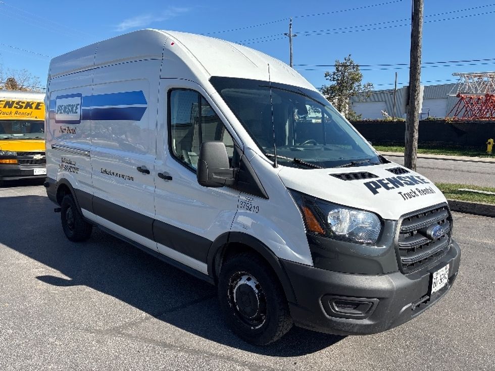 Cargo Van (Panel Van)-Light and Medium Duty Trucks-Ford-2020-Transit 250-Toronto-ON-125,499\n\t\tkm-$ 41,000 - Image 1