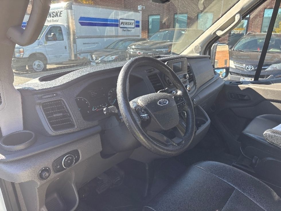 Cargo Van (Panel Van)-Light and Medium Duty Trucks-Ford-2020-Transit 250-Toronto-ON-125,499\n\t\tkm-$ 41,000 - Image 17