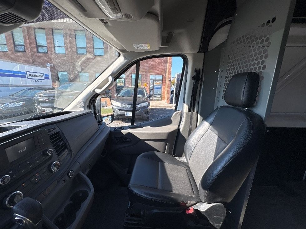 Cargo Van (Panel Van)-Light and Medium Duty Trucks-Ford-2020-Transit 250-Toronto-ON-125,499\n\t\tkm-$ 41,000 - Image 19