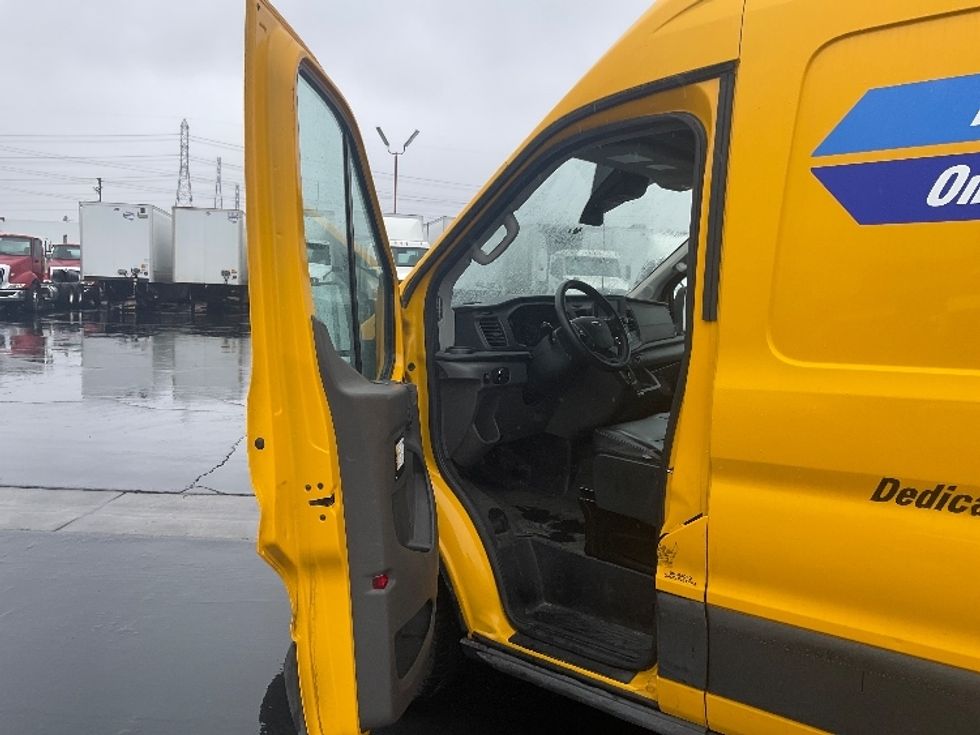 Cargo Van (Panel Van)-Light and Medium Duty Trucks-Ford-2020-Transit 250-Torrance-CA-61,358\n\t\tmiles-$ 35,000 - Image 12