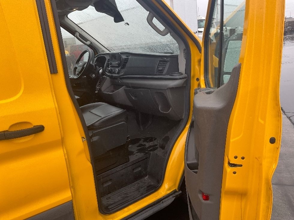 Cargo Van (Panel Van)-Light and Medium Duty Trucks-Ford-2020-Transit 250-Torrance-CA-61,358\n\t\tmiles-$ 35,000 - Image 16