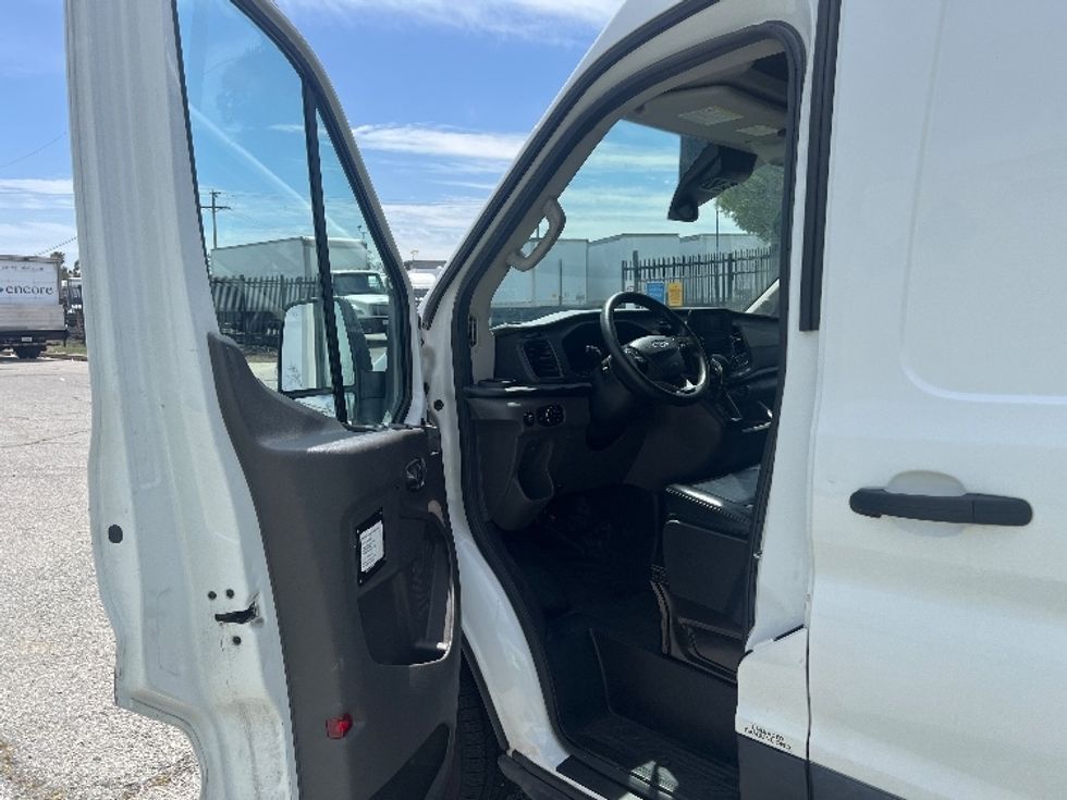 Cargo Van (Panel Van)-Light and Medium Duty Trucks-Ford-2020-Transit 250-Torrance-CA-64,550\n\t\tmiles-$ 36,000 - Image 13