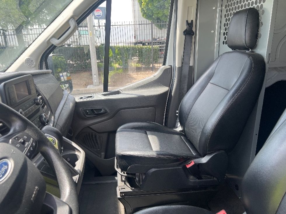 Cargo Van (Panel Van)-Light and Medium Duty Trucks-Ford-2020-Transit 250-Torrance-CA-64,550\n\t\tmiles-$ 36,000 - Image 16