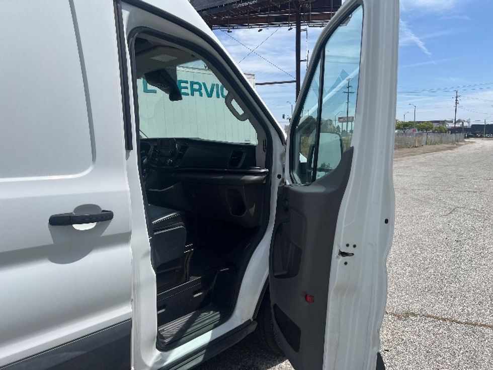 Cargo Van (Panel Van)-Light and Medium Duty Trucks-Ford-2020-Transit 250-Torrance-CA-64,550\n\t\tmiles-$ 36,000 - Image 17