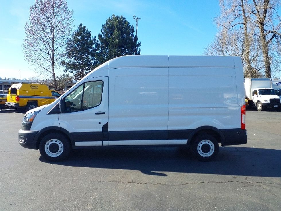 Cargo Van (Panel Van)-Light and Medium Duty Trucks-Ford-2020-Transit 250-Tukwila-WA-54,955\n\t\tmiles-$ 36,250 - Image 4