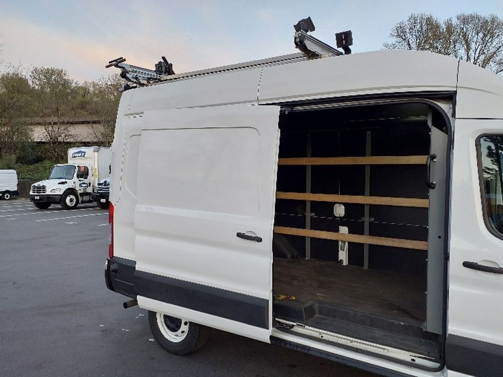 Cargo Van (Panel Van)-Light and Medium Duty Trucks-Ford-2020-Transit 250-Tukwila-WA-63,804\n\t\tmiles-$ 34,500 - Image 25