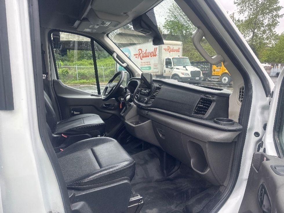 Cargo Van (Panel Van)-Light and Medium Duty Trucks-Ford-2020-Transit 250-Tukwila-WA-65,443\n\t\tmiles-$ 36,000 - Image 22