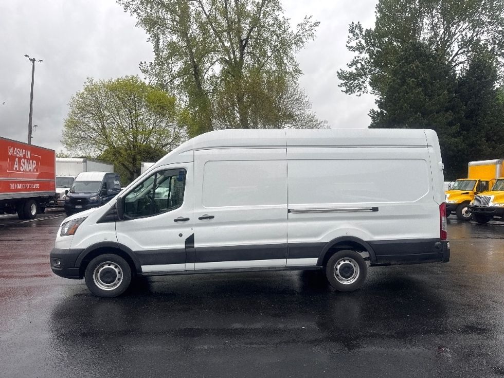 Cargo Van (Panel Van)-Light and Medium Duty Trucks-Ford-2020-Transit 250-Tukwila-WA-65,443\n\t\tmiles-$ 36,000 - Image 4
