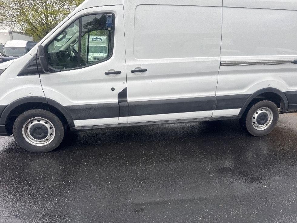 Cargo Van (Panel Van)-Light and Medium Duty Trucks-Ford-2020-Transit 250-Tukwila-WA-65,443\n\t\tmiles-$ 36,000 - Image 5