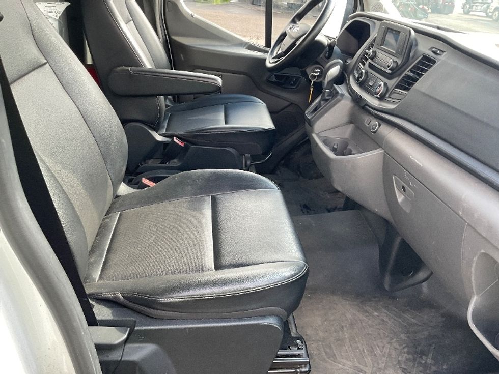 Cargo Van (Panel Van)-Light and Medium Duty Trucks-Ford-2020-Transit 250-Warren-MI-46,670\n\t\tmiles-$ 36,000 - Image 21