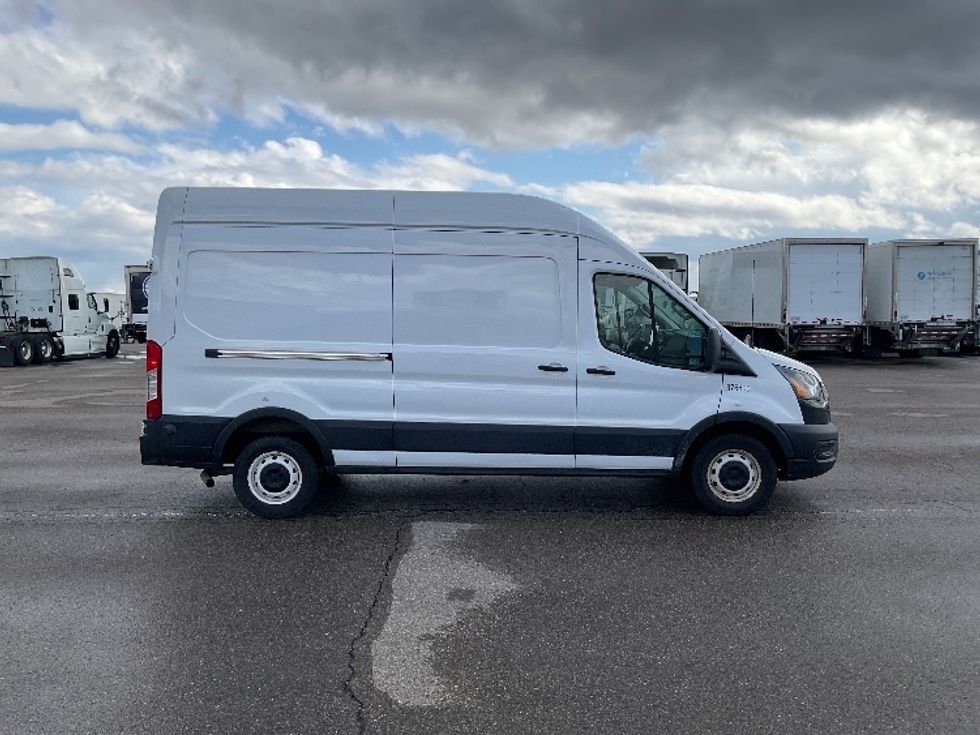 Cargo Van (Panel Van)-Light and Medium Duty Trucks-Ford-2020-Transit 250-Warren-MI-60,400\n\t\tmiles-$ 35,000 - Image 14