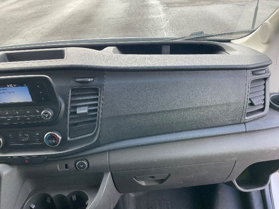 Cargo Van (Panel Van)-Light and Medium Duty Trucks-Ford-2020-Transit 250-Warren-MI-60,400\n\t\tmiles-$ 35,000 - Image 17