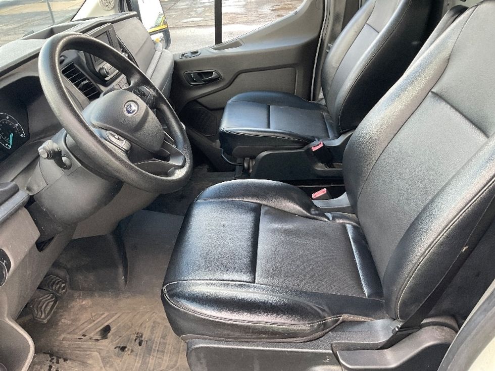 Cargo Van (Panel Van)-Light and Medium Duty Trucks-Ford-2020-Transit 250-Warren-MI-60,400\n\t\tmiles-$ 35,000 - Image 23