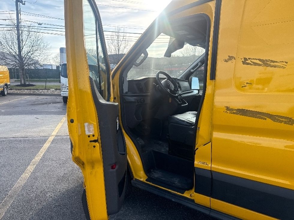 Cargo Van (Panel Van)-Light and Medium Duty Trucks-Ford-2020-Transit 250-West Babylon-NY-69,835\n\t\tmiles-$ 31,250 - Image 15
