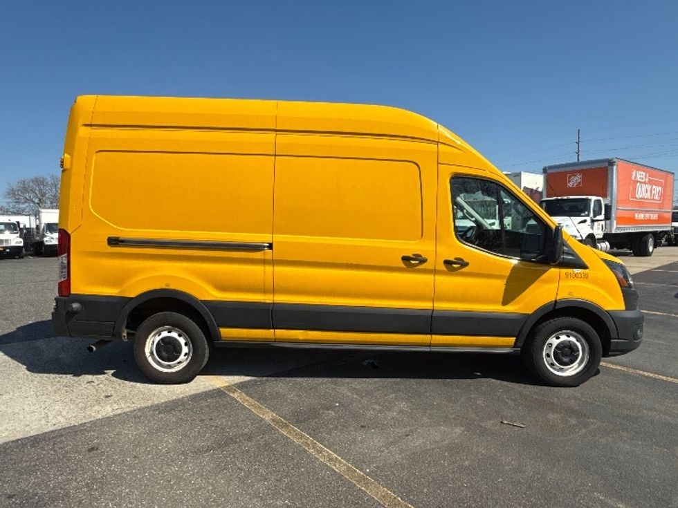 Cargo Van (Panel Van)-Light and Medium Duty Trucks-Ford-2020-Transit 250-West Babylon-NY-81,594\n\t\tmiles-$ 30,750 - Image 14