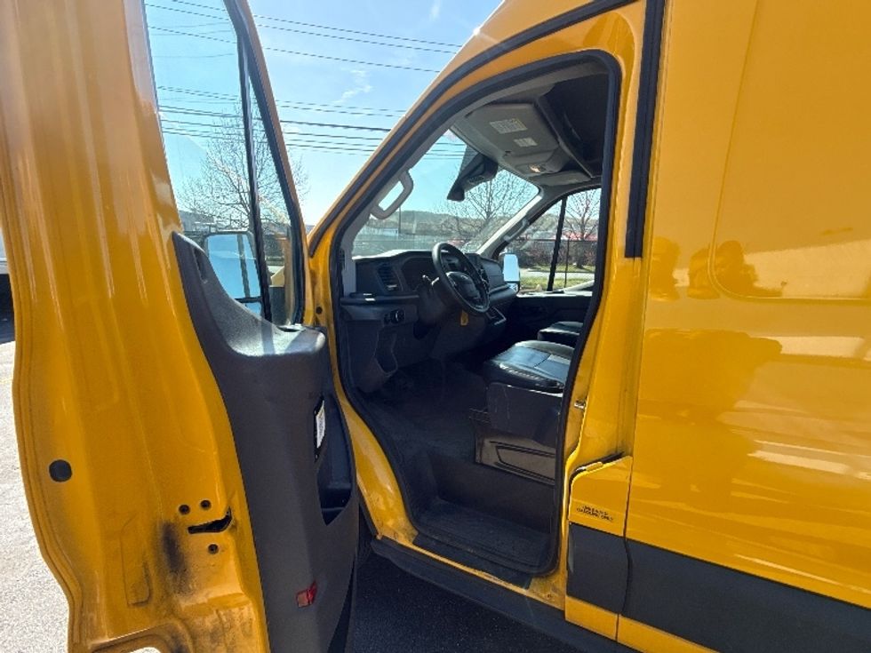 Cargo Van (Panel Van)-Light and Medium Duty Trucks-Ford-2020-Transit 250-West Babylon-NY-81,594\n\t\tmiles-$ 30,750 - Image 15