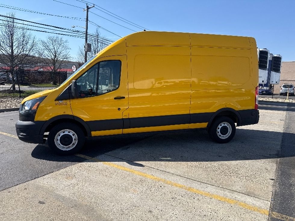 Cargo Van (Panel Van)-Light and Medium Duty Trucks-Ford-2020-Transit 250-West Babylon-NY-81,594\n\t\tmiles-$ 30,750 - Image 4