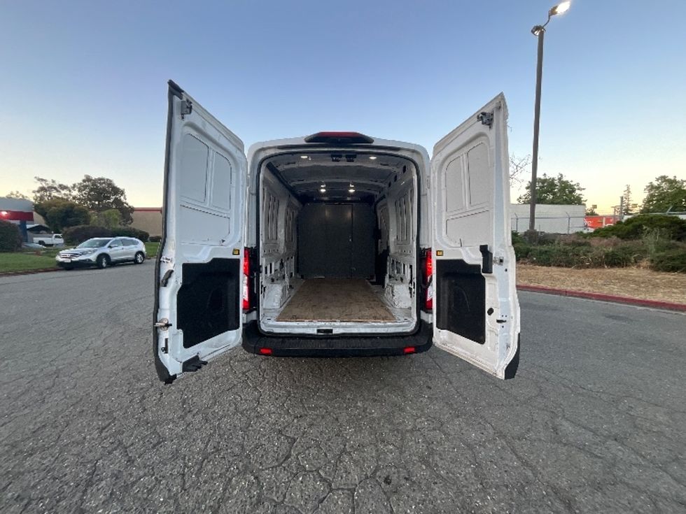 Cargo Van (Panel Van)-Light and Medium Duty Trucks-Ford-2020-Transit 250-West Sacramento-CA-132,959\n\t\tmiles-$ 26,750 - Image 8